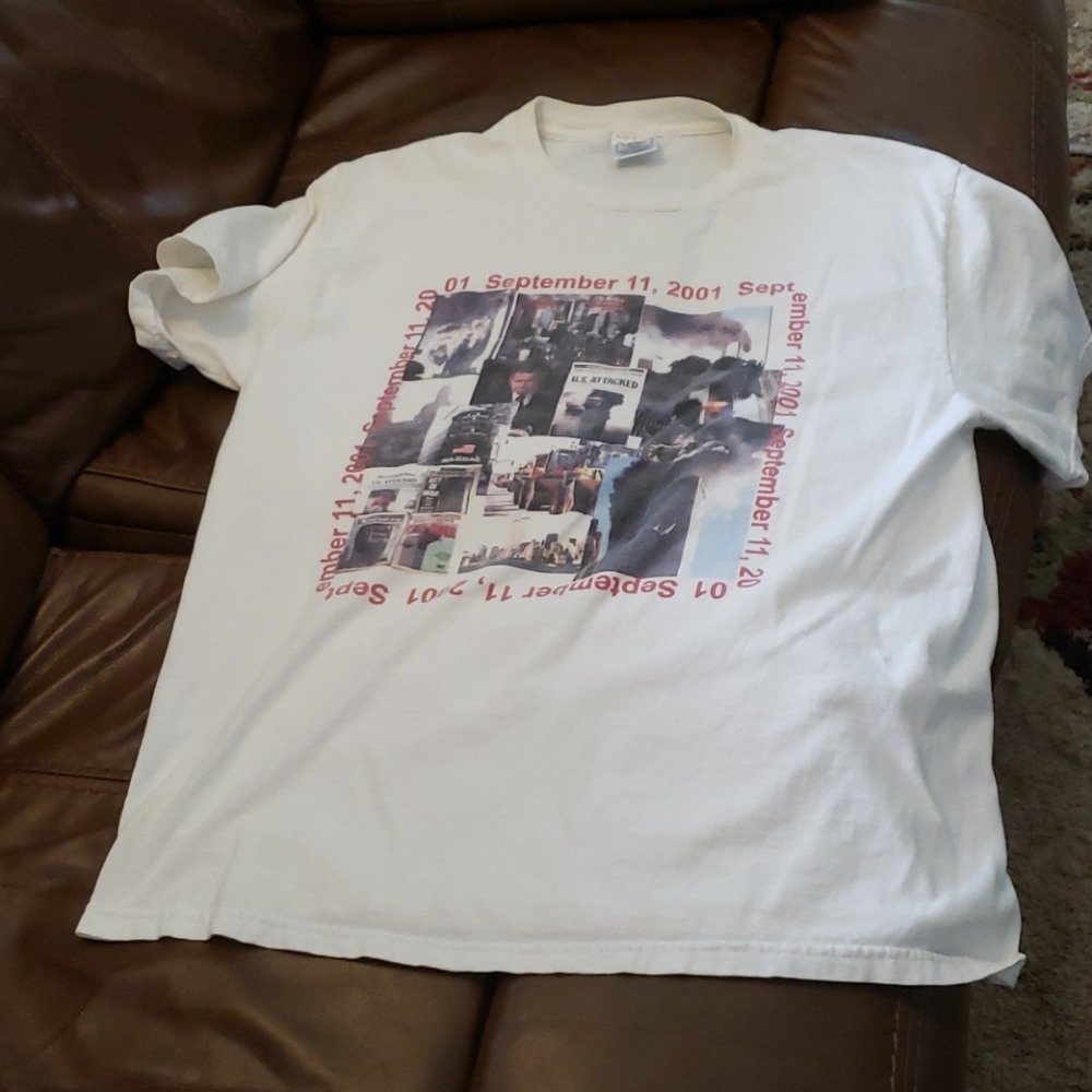 T-SHIRT